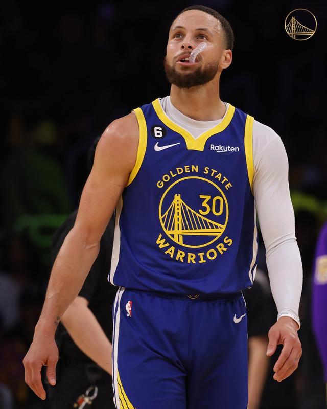 他在进攻与 他在进攻与