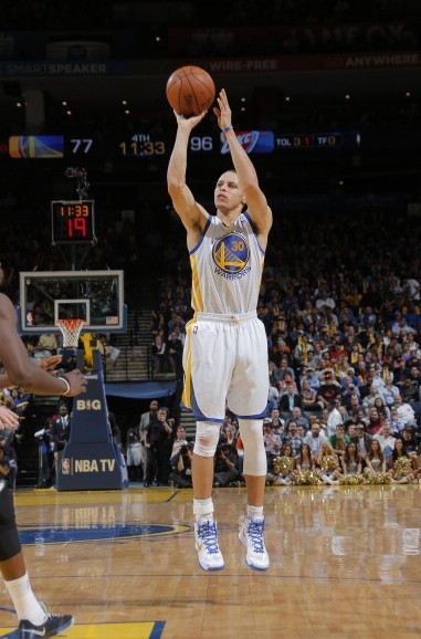 行篮下得分 行篮下得分